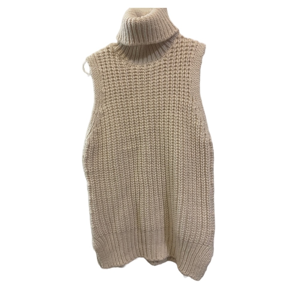 Off white turtleneck sweater vest